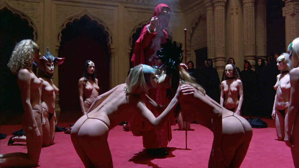 Ojos bien cerrados
 #89131222