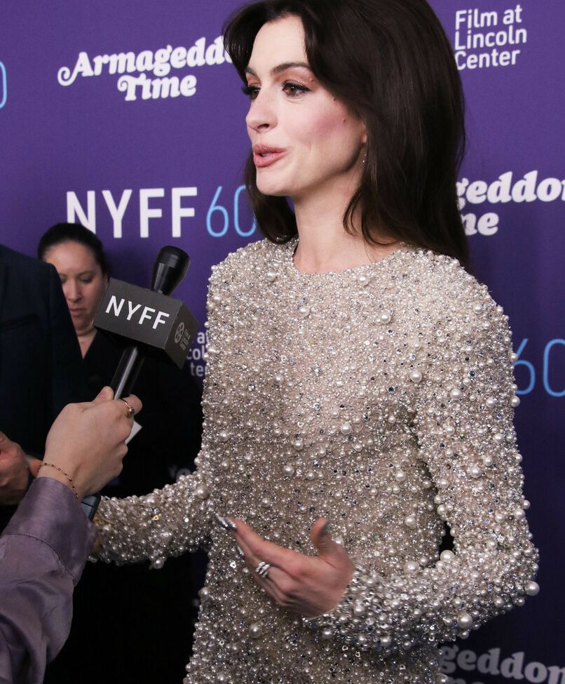 Anne Hathaway nackt #109676175
