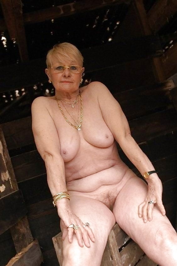 Grannies and matures married, naked and exposed #90506099