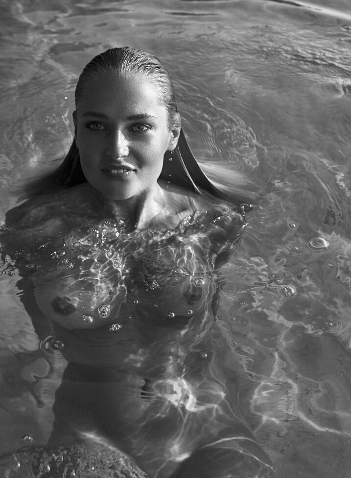 Genevieve Morton nuda #108485019