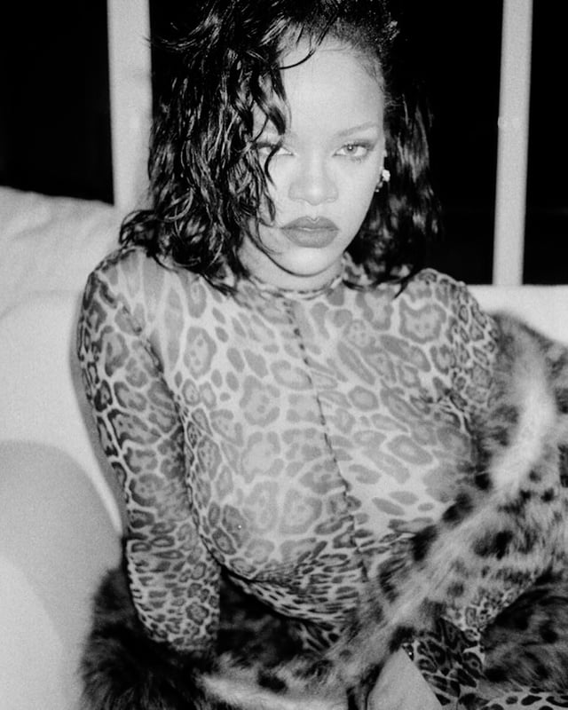 Rihanna #96724350