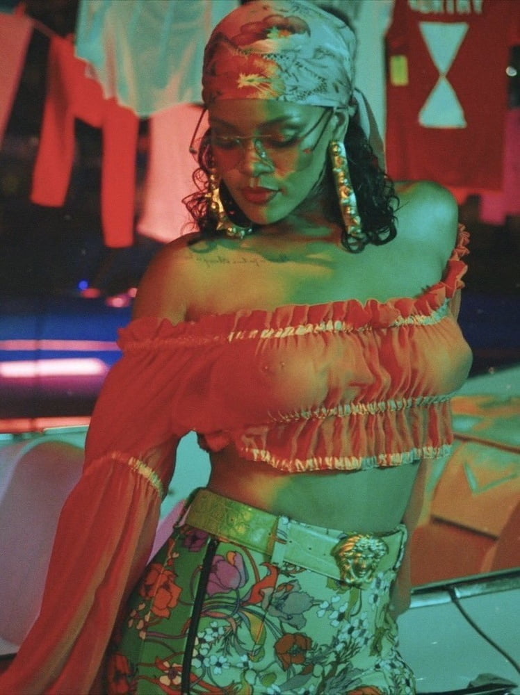 Rihanna #96724440