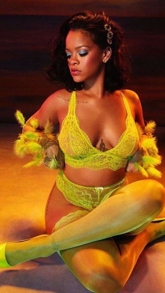 Rihanna #96724452