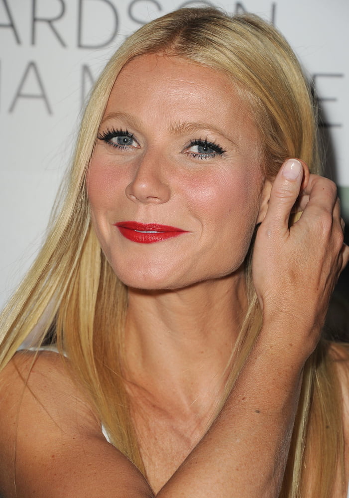 Sexy gwyneth
 #97243468
