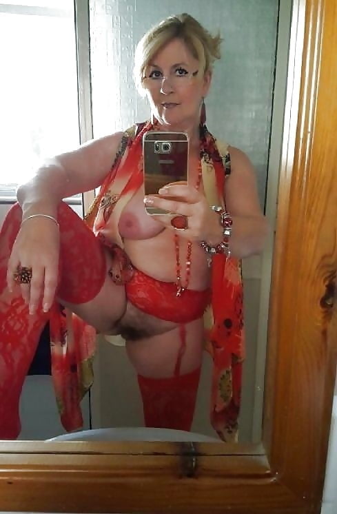 Esposas, esposas, esposas 387
 #91472550