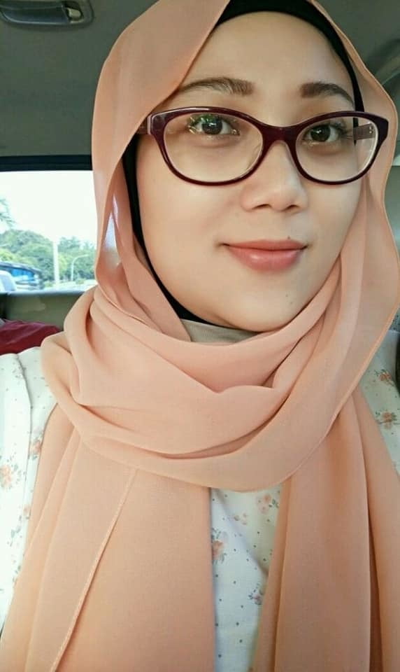 Indonesian Hijab NADIA