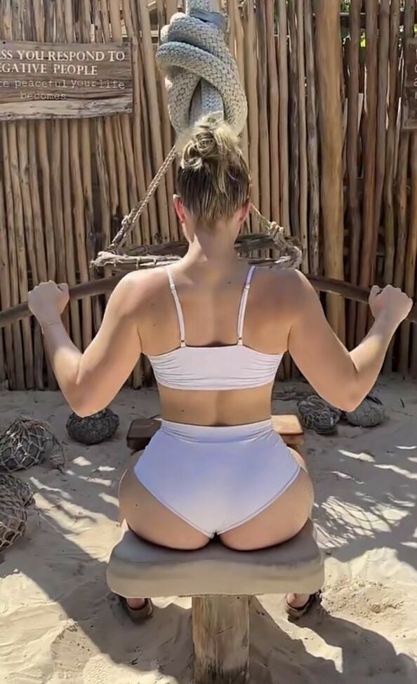 Pineapplebrat nude #107831526