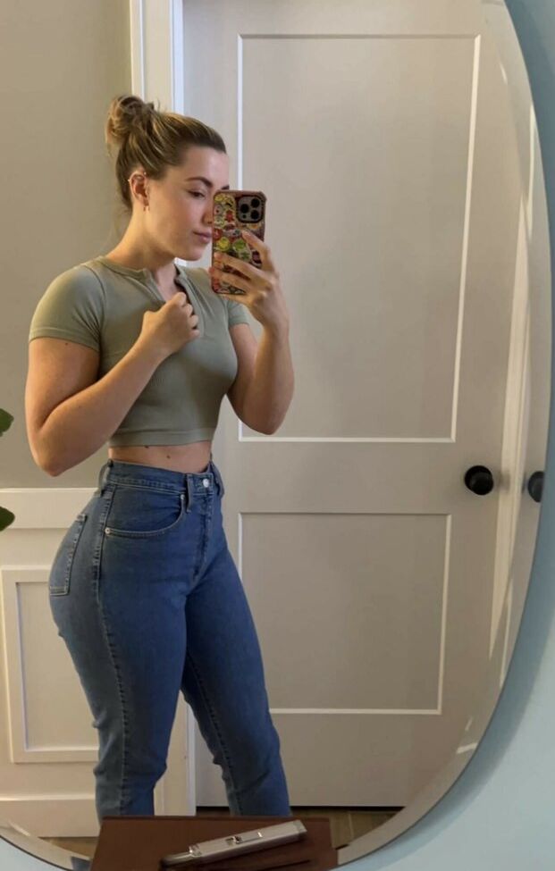 Pineapplebrat nude #107831610