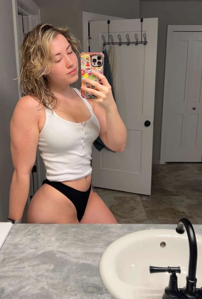 Pineapplebrat nude #107831639