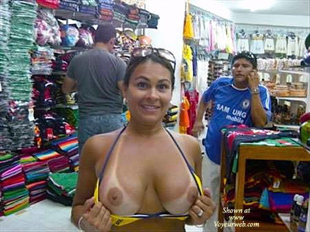 Latinas FLASHING in PUBLIC #87381069