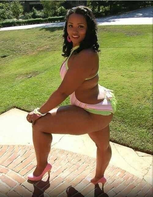 Latinas FLASHING in PUBLIC #87381113