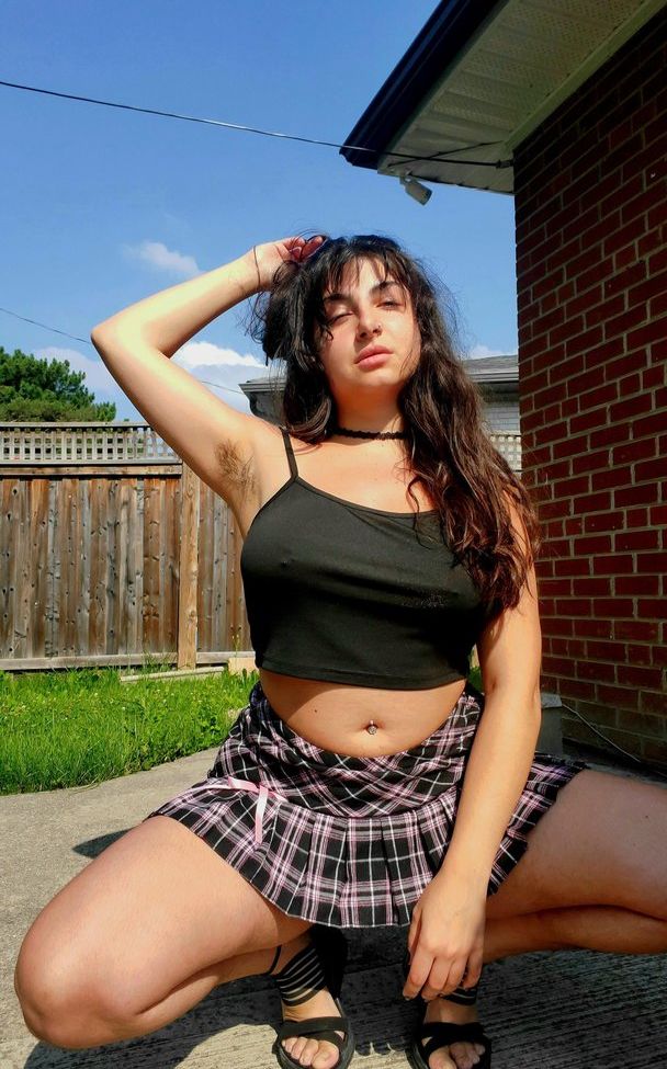 Bl00m00n desnuda #108248889