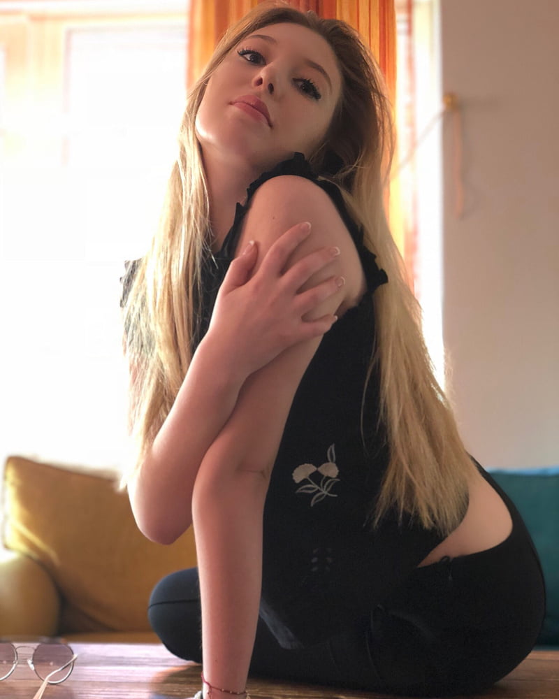 Yasmin erbil turca sexy bionda celebrità ragazza
 #93223629