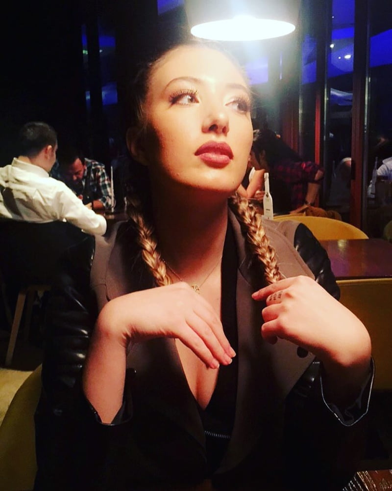 Yasmin erbil turca sexy bionda celebrità ragazza
 #93223898