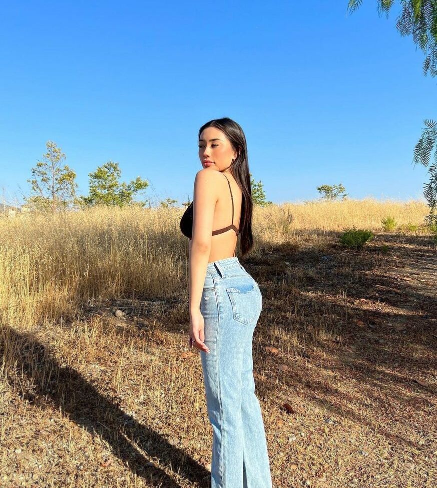 Ellerie Marie desnuda #109498674