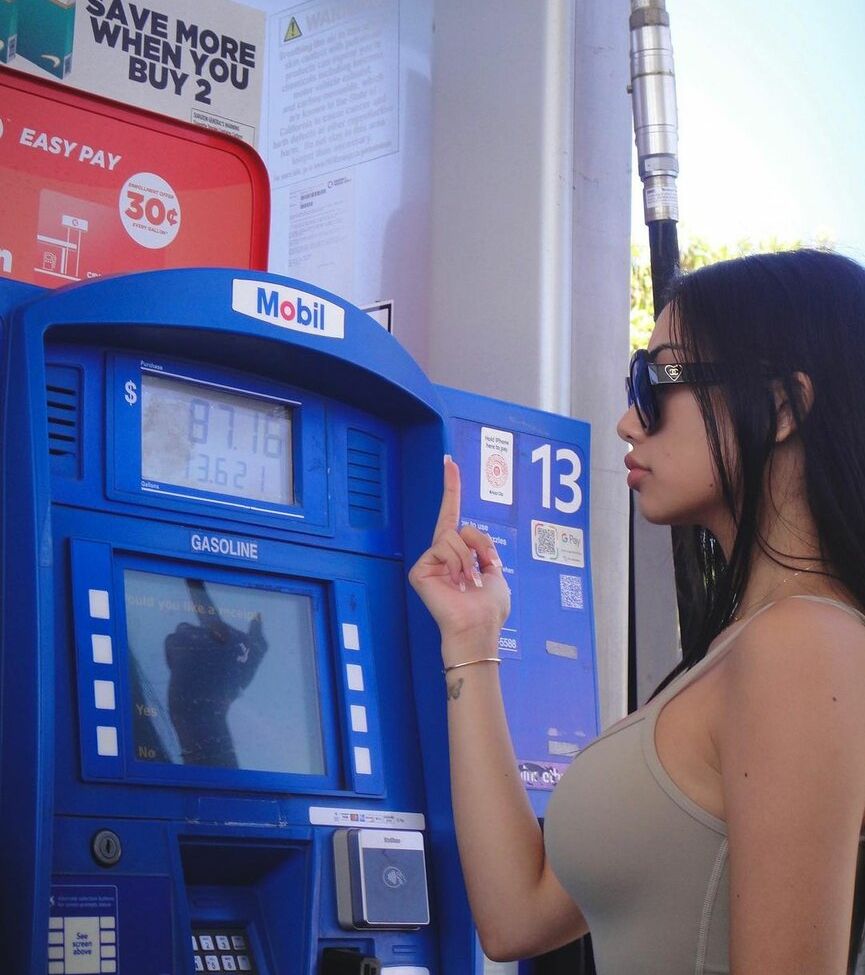 Ellerie Marie desnuda #109498675