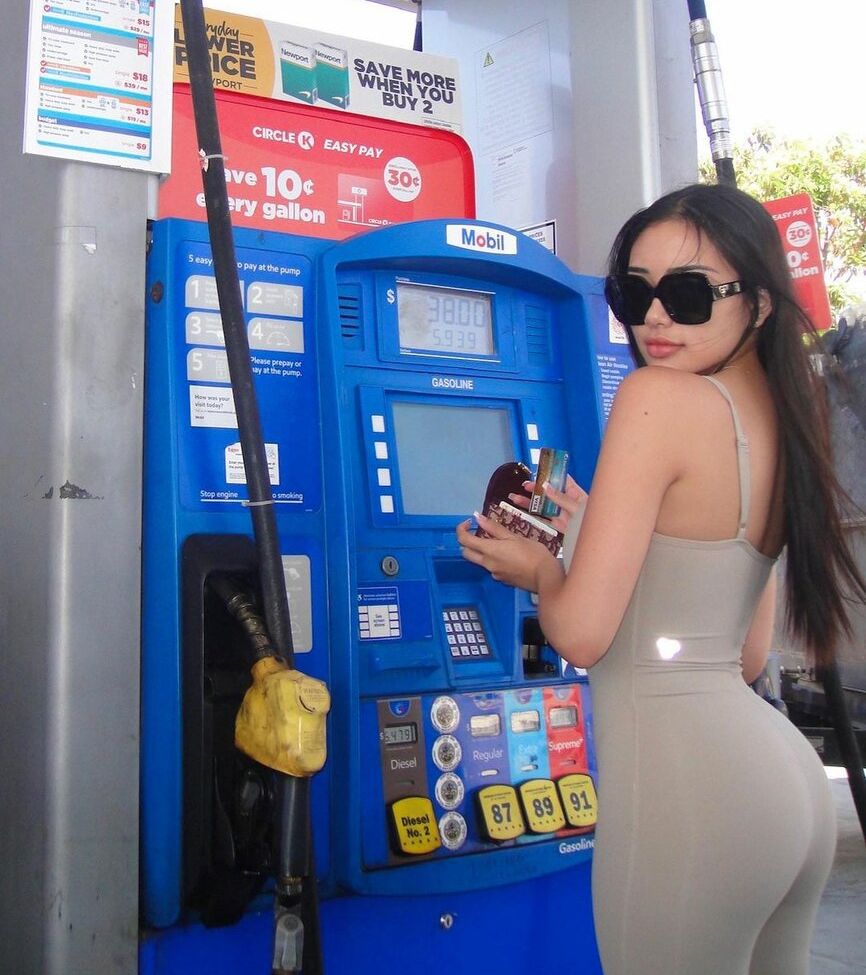 Ellerie Marie desnuda #109498677