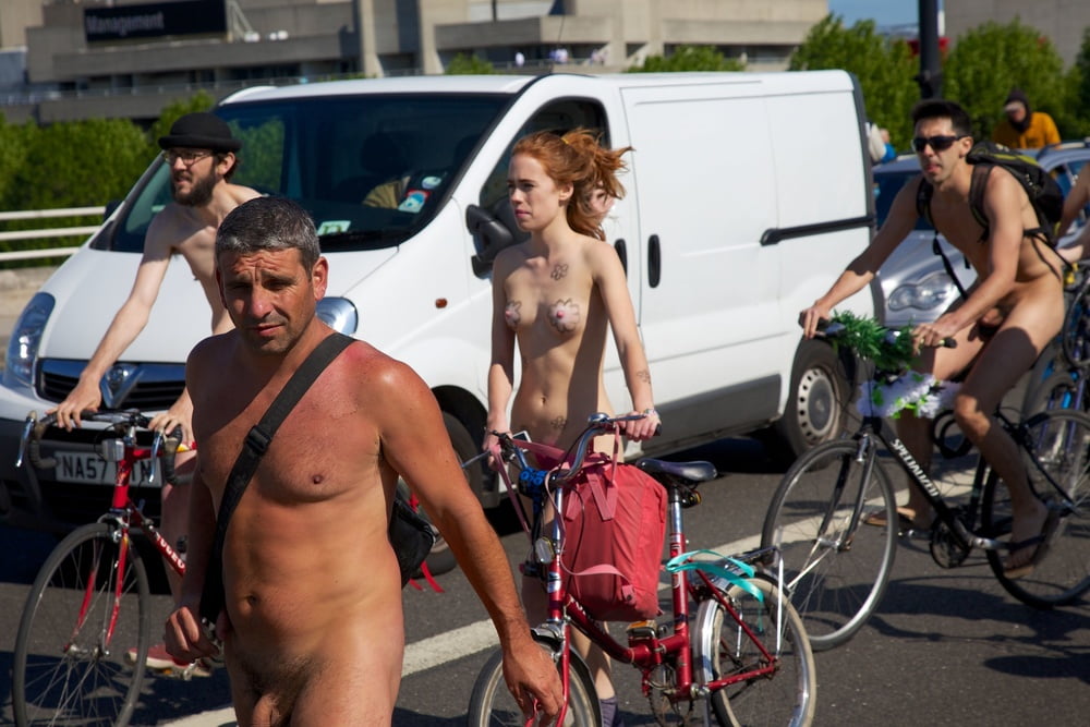 Pelirroja florista londres 2013 wnbr world naked bike ride
 #95726633