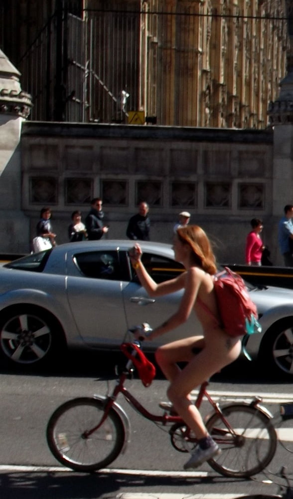 Pelirroja florista londres 2013 wnbr world naked bike ride
 #95726726