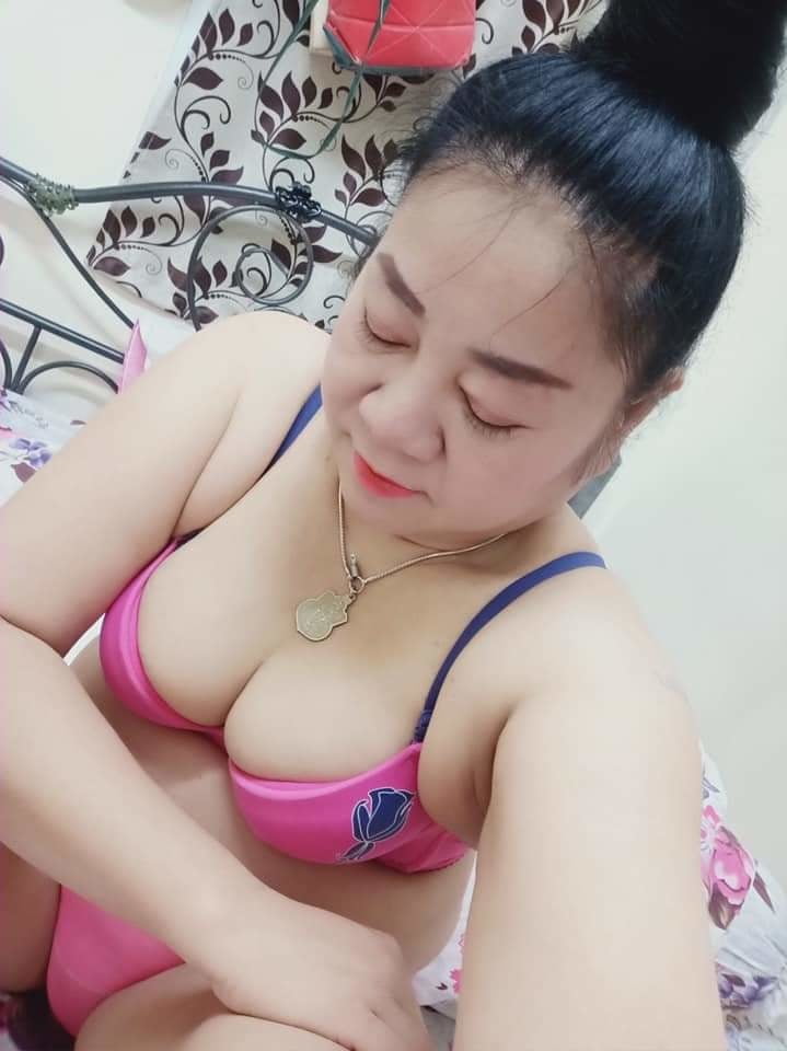 Thai Mädchen große Titten große Muschi
 #97145488