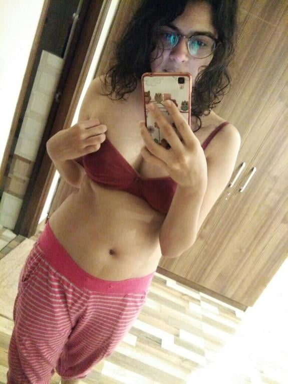 Ragazze Desi
 #81422421