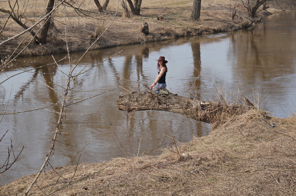 Sobre el río istra
 #95966939