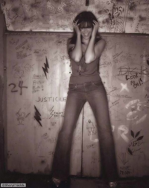 Mandy Moore - Sheryl Nields Photoshoot (2003) #81938633