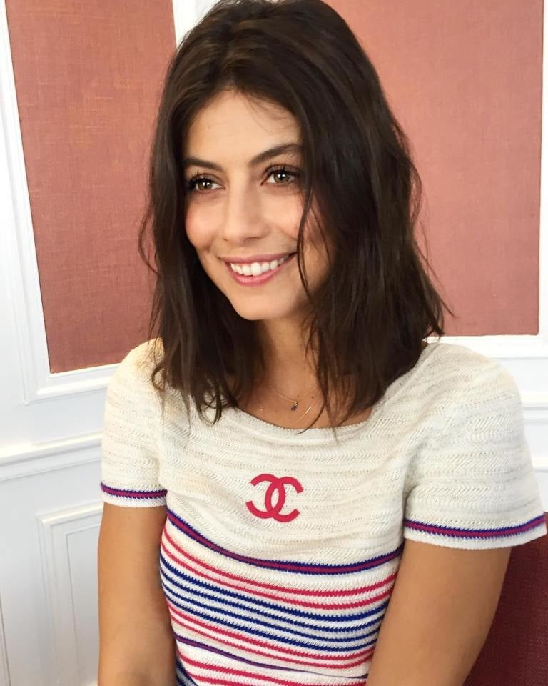 Alessandra mastronardi
 #95822314