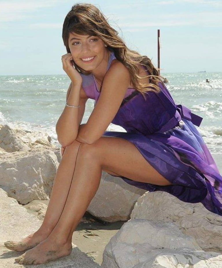 Alessandra mastronardi
 #95822698