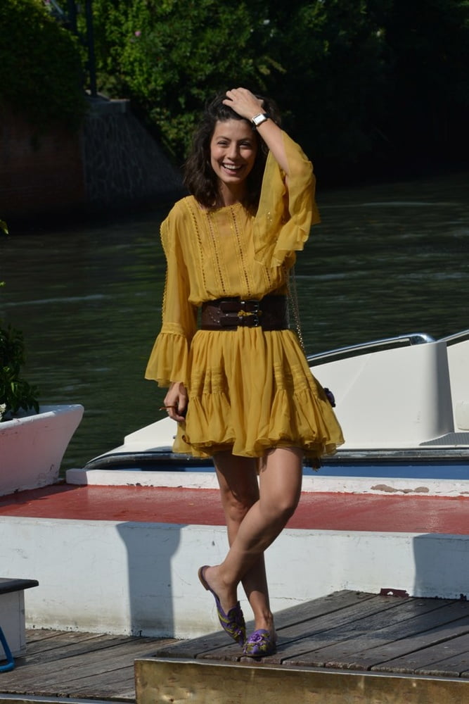 Alessandra mastronardi
 #95822866