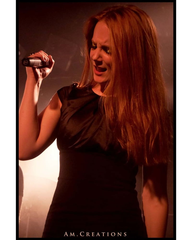 Simone simons
 #104115200