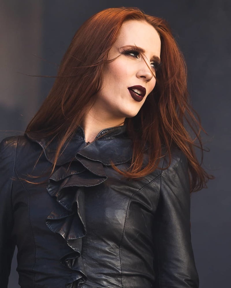 Simone simons
 #104115203