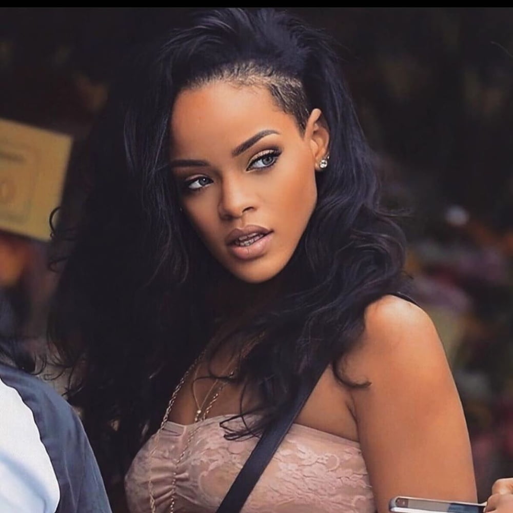Rihanna #97013285