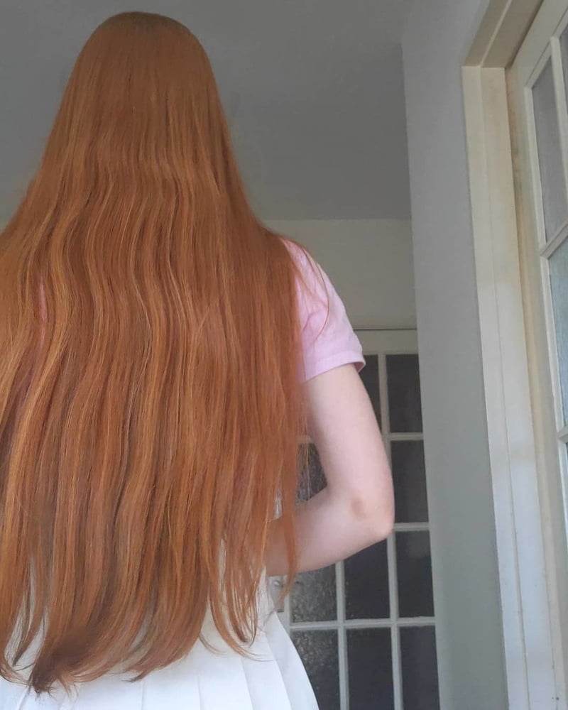 Gemma di dea dai capelli rossi
 #90986399