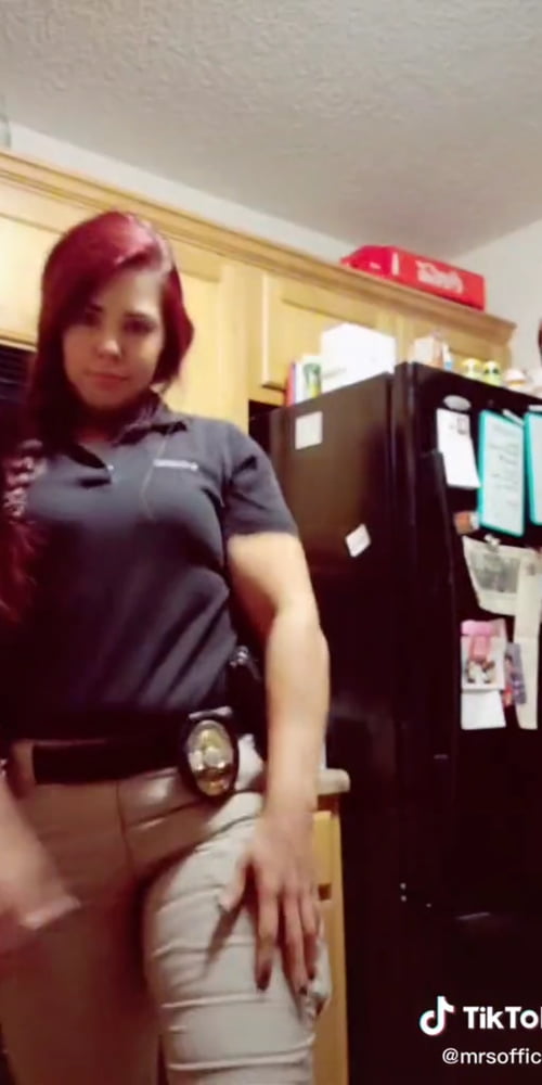 Tiktok females#3
 #96583086