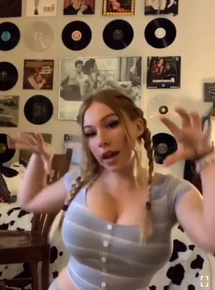 Tiktok females#3
 #96583275