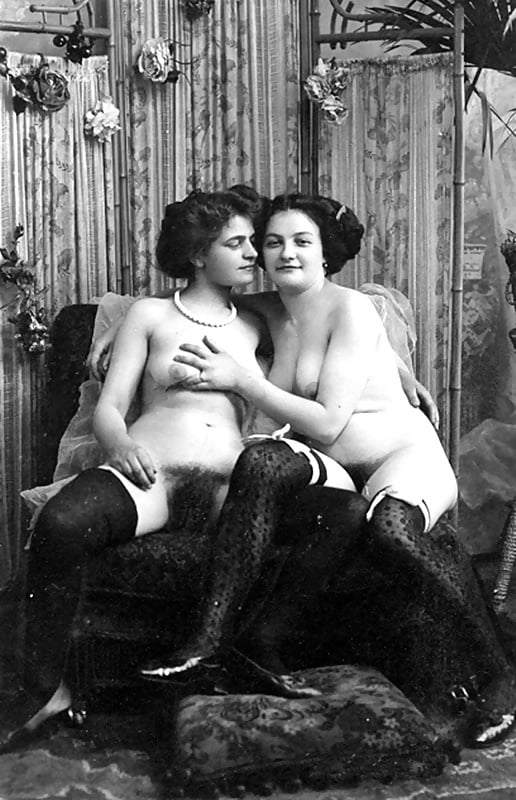 lesbos d&#039;hier et d&#039;avant-hier #82349438