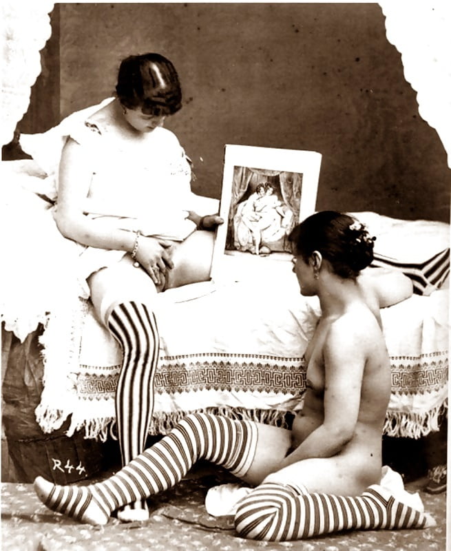 lesbos d&#039;hier et d&#039;avant-hier #82349449