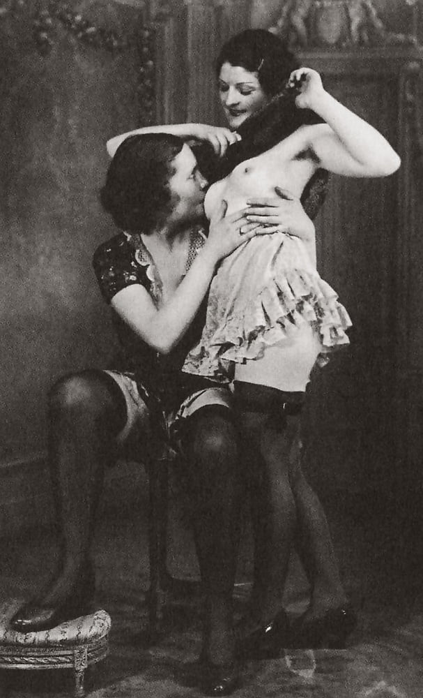 lesbos d&#039;hier et d&#039;avant-hier #82349460