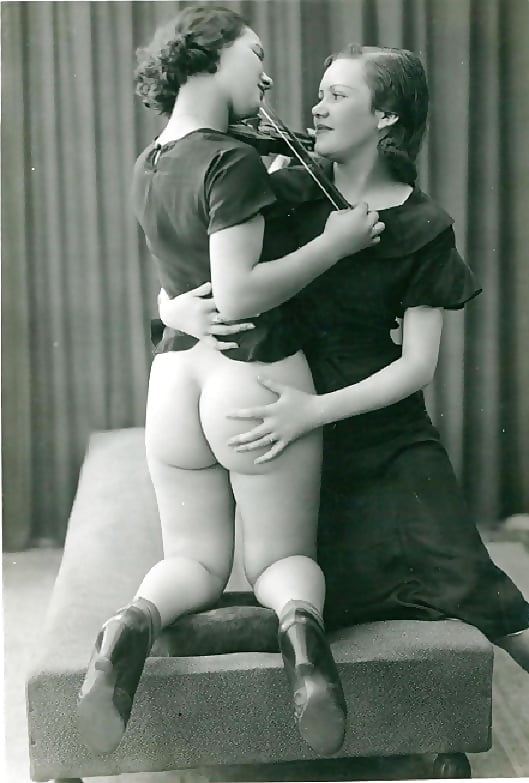 lesbos d&#039;hier et d&#039;avant-hier #82349462