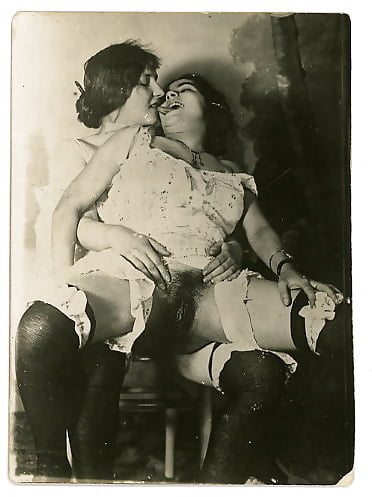 lesbos d&#039;hier et d&#039;avant-hier #82349501