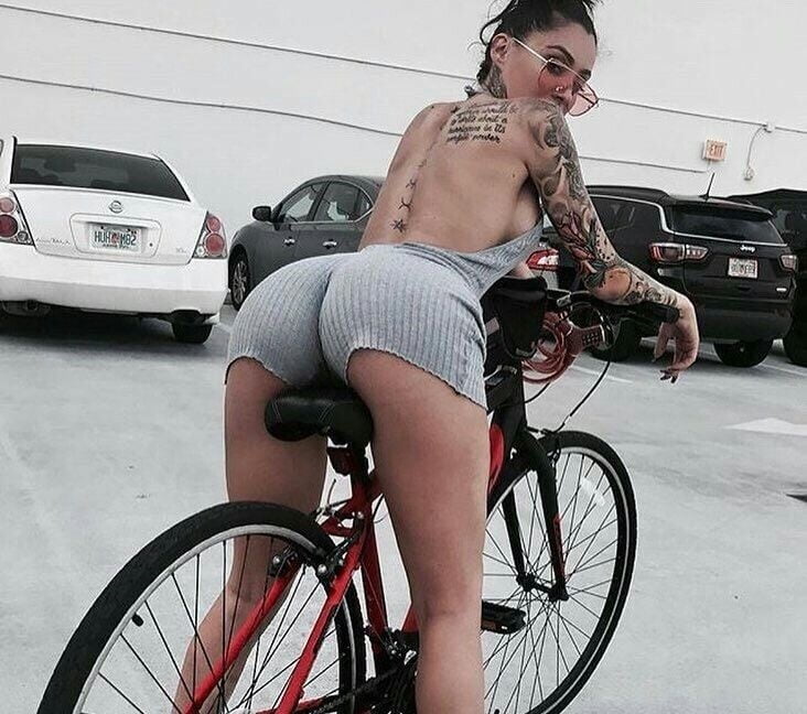 Bike riding flexible wet solo dildo legs panties chemises talon
 #101738292