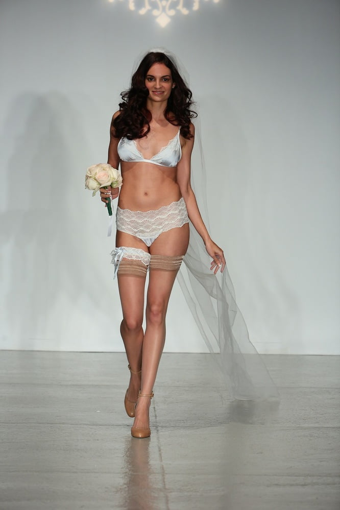Brides #93180538
