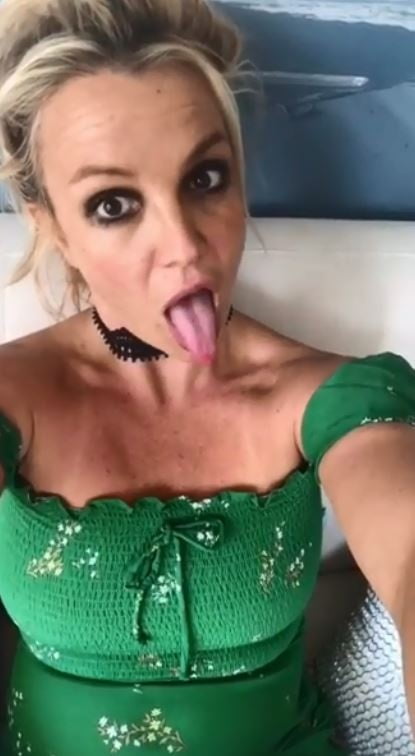 Slutty heiße milf britney spears
 #101900141