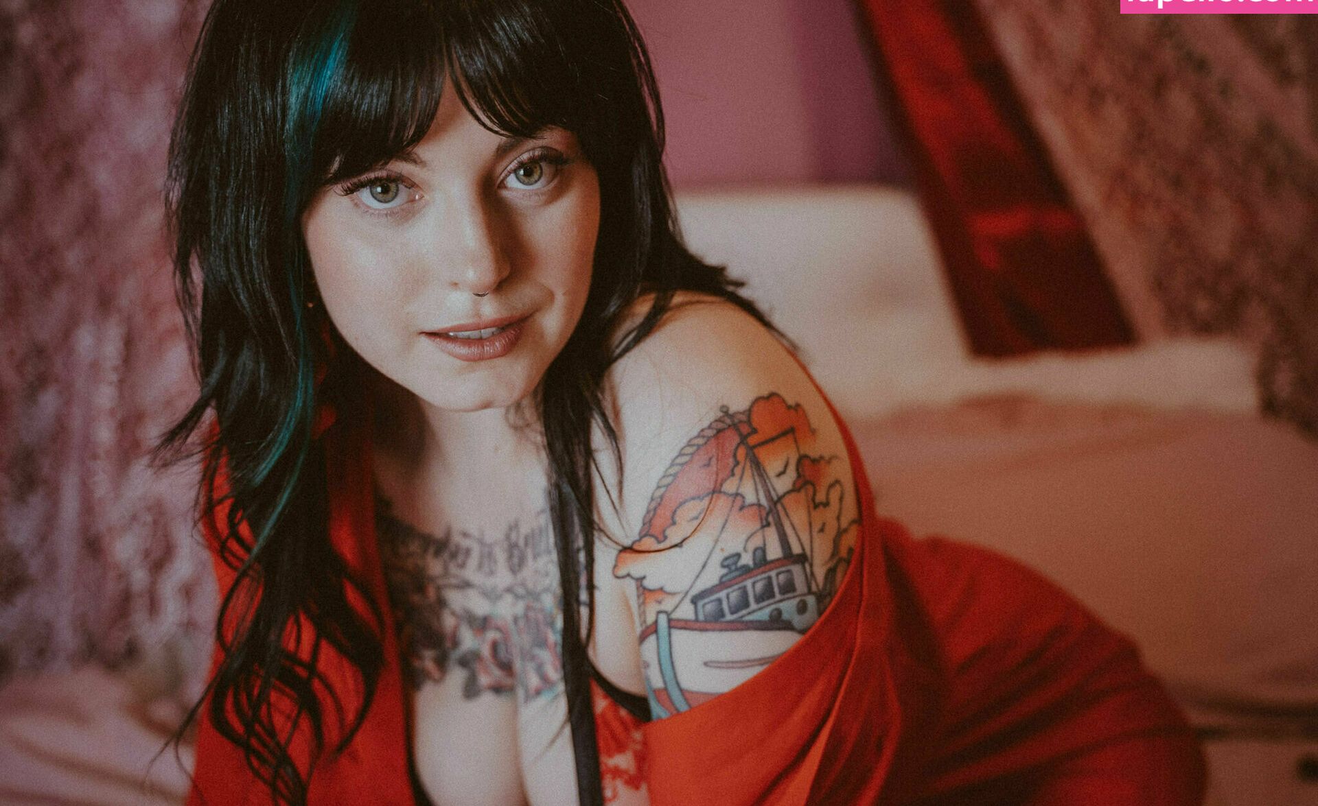 Ceressuicide nackt #108844851