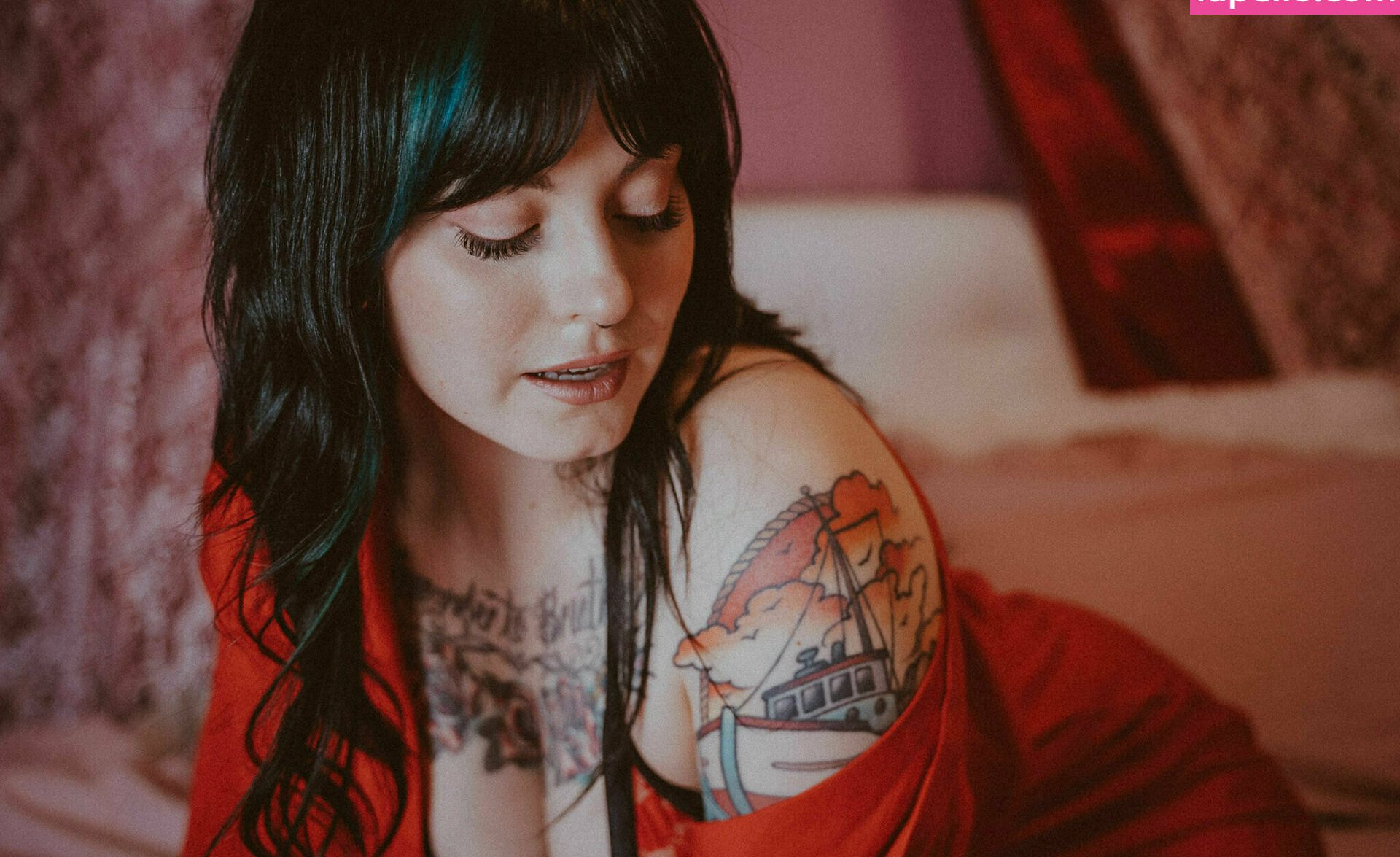 Ceressuicide nackt #108844852