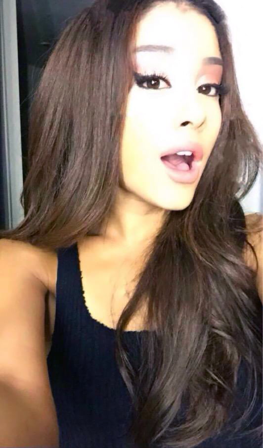 Ariana grande das wahre Gesicht der Königin ari #2
 #99819212