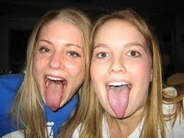 あなたならどっちとやりますか？
 #99333430