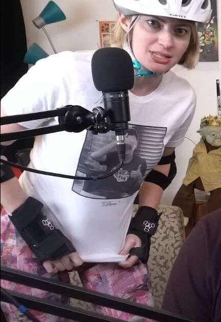 Elyse Willems desnuda #109631715