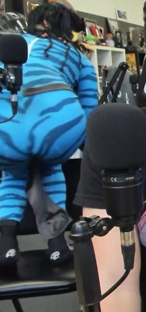 Elyse Willems desnuda #109631724